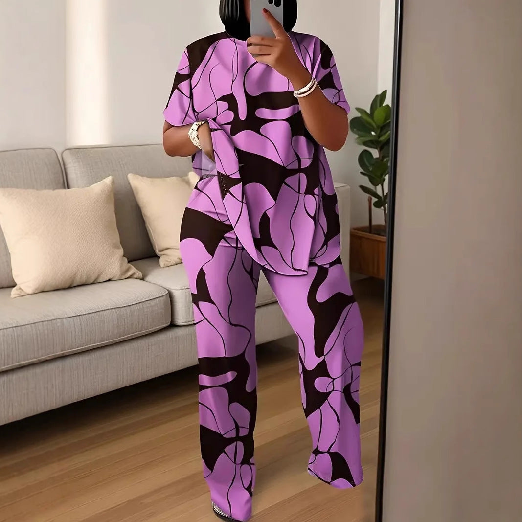 Dwuczęściowy, wygodny komplet wypoczynkowy w dużym rozmiarze z abstrakcyjnym nadrukiem marki Lidia