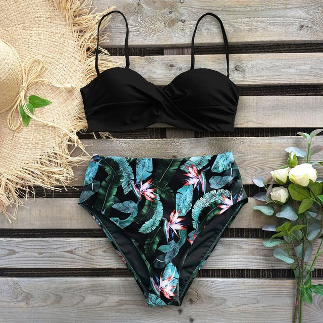 Bikini z wysokim stanem w kwiaty marki Lidia Sek