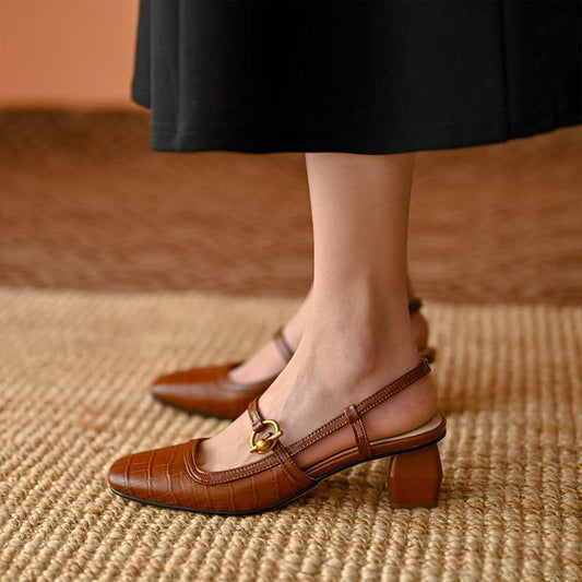 Eleganckie, kwadratowe obcasy typu Mary Jane marki Lidia Sek