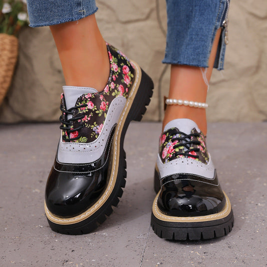 Eleganckie, kwiatowe buty codzienne Lidia Sek w dużych rozmiarach