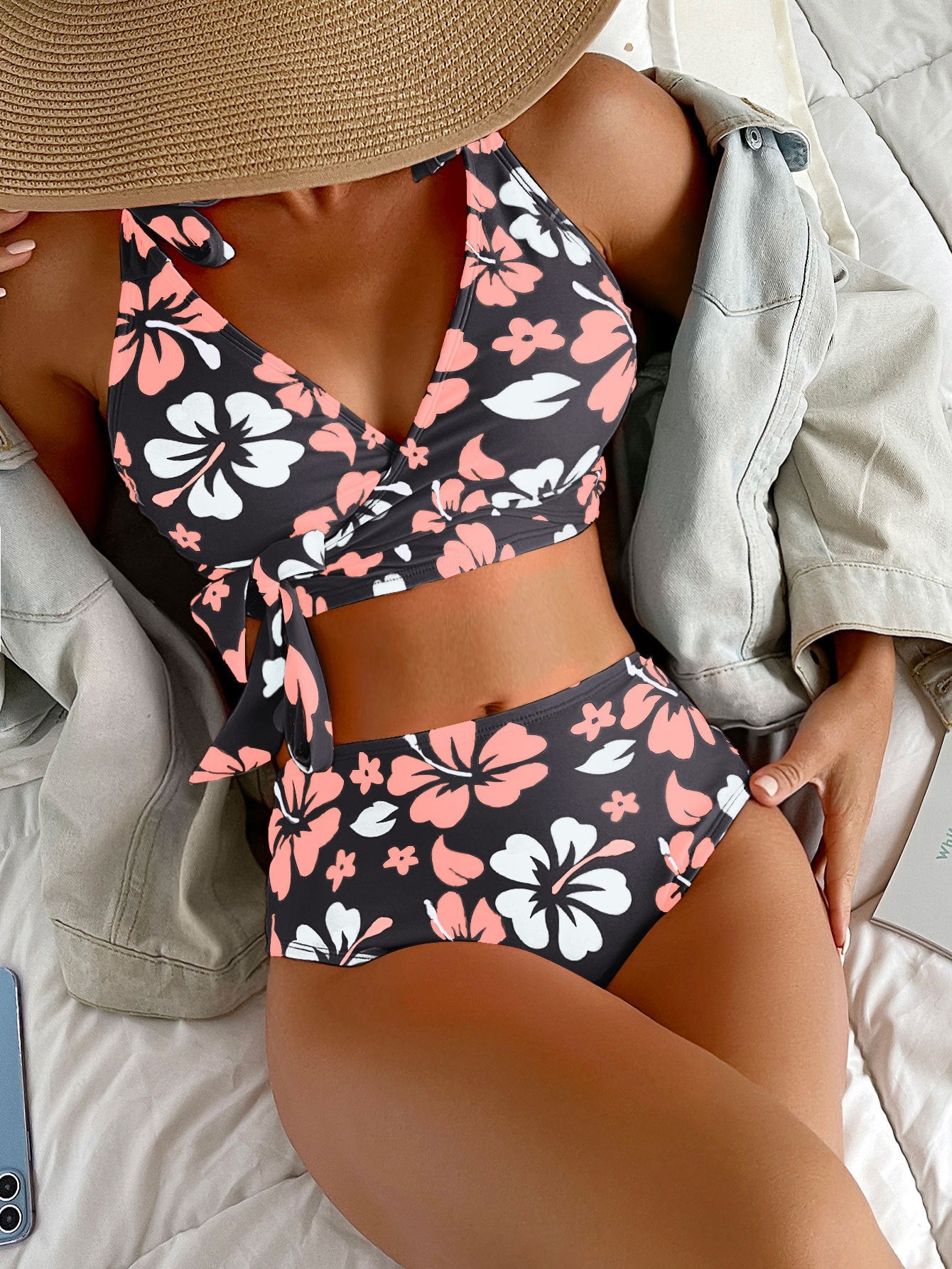 Kwiatowe bikini z wysokim stanem od Lidia Sek