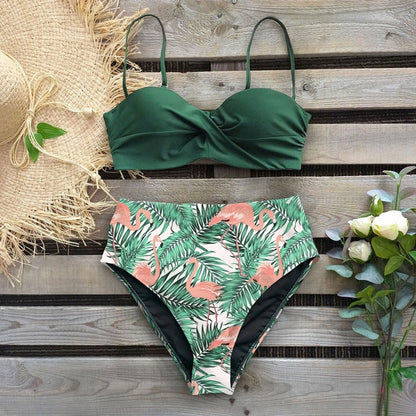 Bikini z wysokim stanem w kwiaty marki Lidia Sek