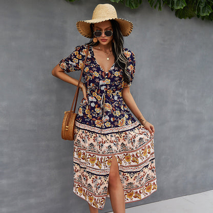 Sukienka boho z kwiatowym nadrukiem Lidia Sek w stylu letnim