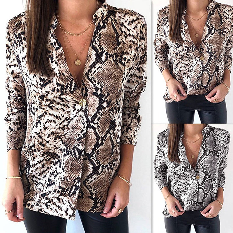 Chic Leopard Print Lidia Sek Button-Up Top