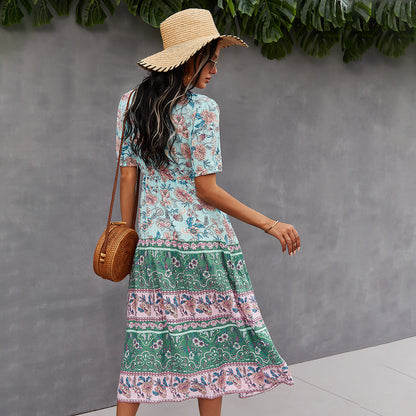 Sukienka boho z kwiatowym nadrukiem Lidia Sek w stylu letnim