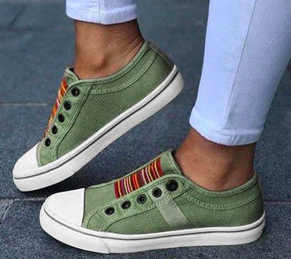 Płócienne trampki Lidia Sek bez sznurówek inspirowane Pinterestem