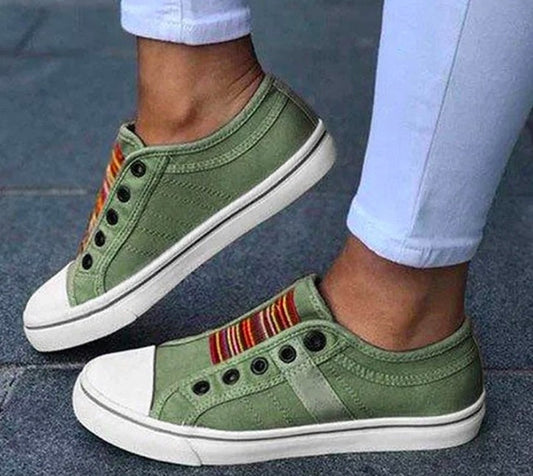 Płócienne trampki Lidia Sek bez sznurówek inspirowane Pinterestem