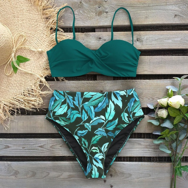 Bikini z wysokim stanem w kwiaty marki Lidia Sek