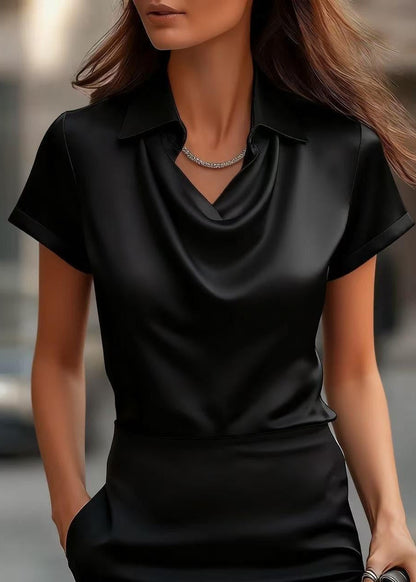 Elegancka satynowa bluzka z dekoltem w łódkę od Lidia Sek