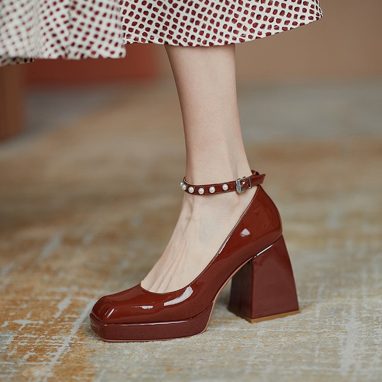 Eleganckie czółenka na klockowym obcasie Lidia Sek High Heels
