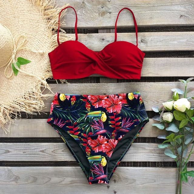 Bikini z wysokim stanem w kwiaty marki Lidia Sek