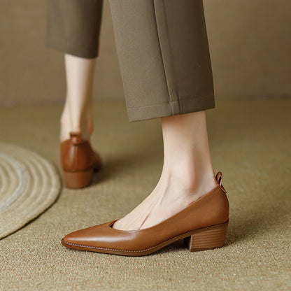 Eleganckie niskie buty z owczej skóry od Lidia Sek