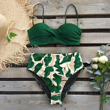 Bikini z wysokim stanem w kwiaty marki Lidia Sek