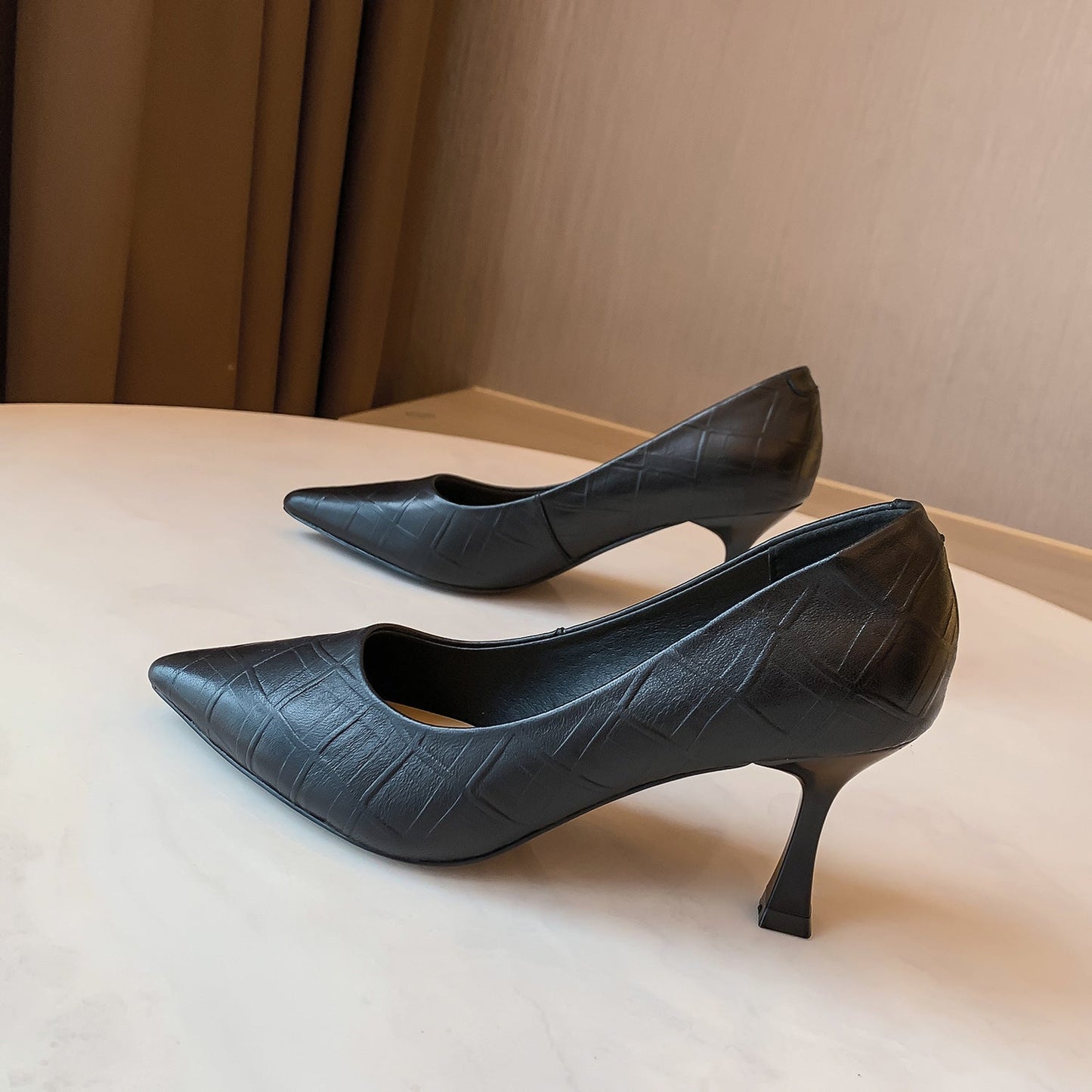 Eleganckie szpilki z owczej skóry od Lidia Sek