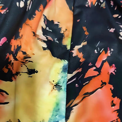Sukienka z dekoltem w serek w żywym kolorze tie-dye Lidia Sek
