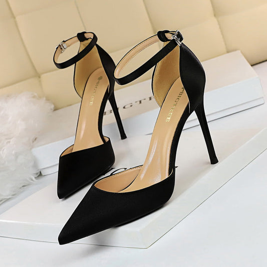 Elegant Silk Pointed Heels by Lidia Sek