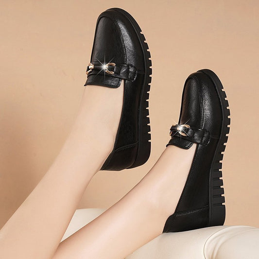 Elegant Comfort Lidia Sek Leather Flat Loafers