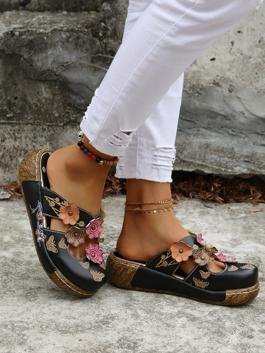 Sandały Lidia Sek z okrągłym noskiem w stylu boho floral