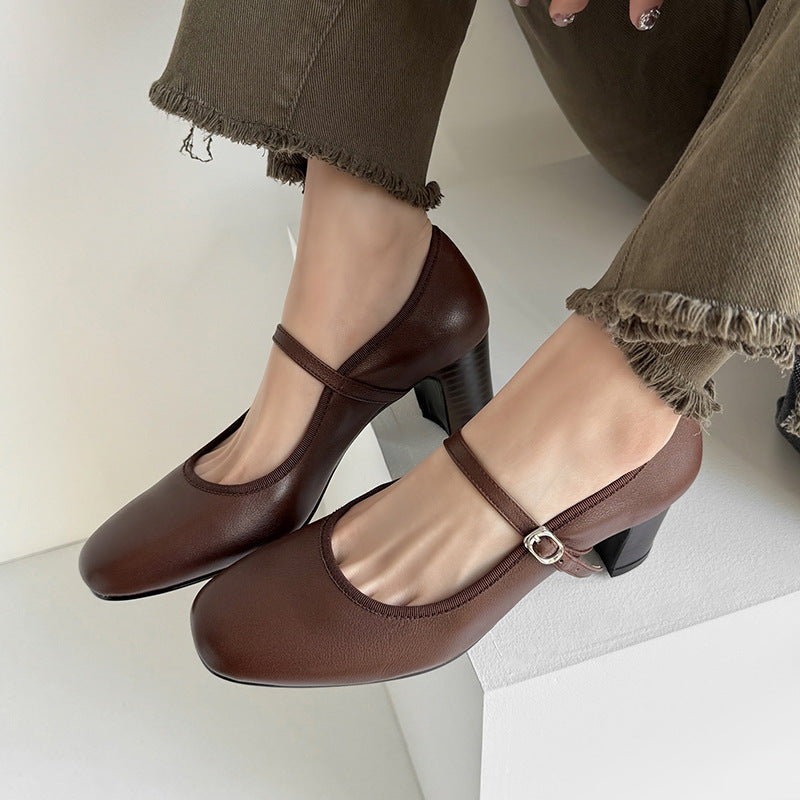 Retro Mary Jane Heels by Lidia Sek