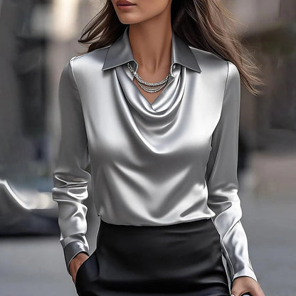 Elegancki top z satyny z kołnierzykiem typu swing od Lidia Sek