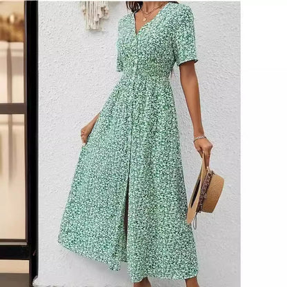 Elegancka sukienka z rozcięciem w serek od Lidia Sek