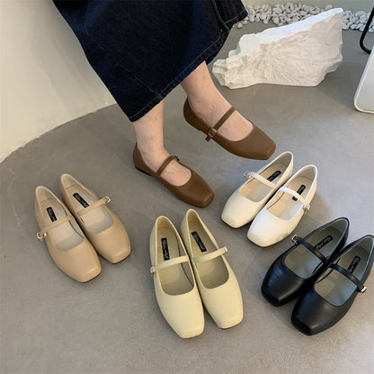 Chic Everyday Lidia Sek Low Heel Mary Janes