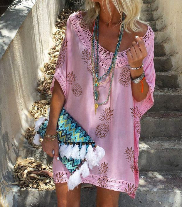 Elegancka sukienka z koronkowym nadrukiem Lidia Sek Summer z dekoltem w serek
