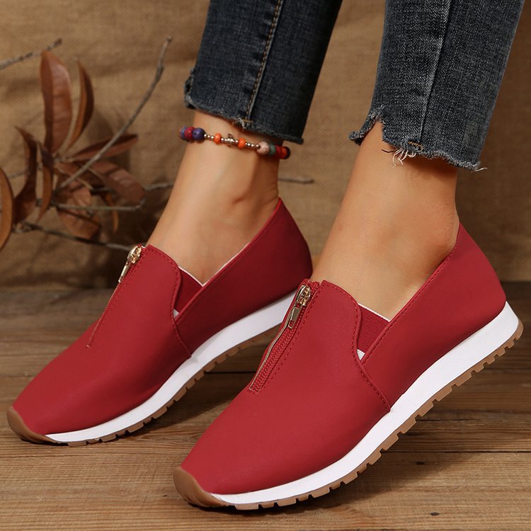 Komfortowe mokasyny zapinane na zamek marki Lidia Sek