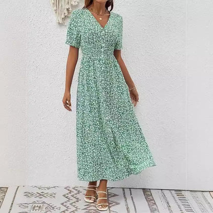 Elegancka sukienka z rozcięciem w serek od Lidia Sek