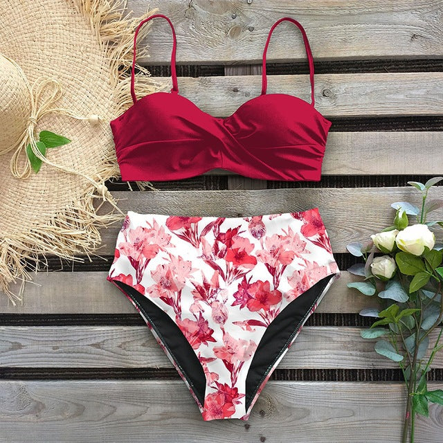 Bikini z wysokim stanem w kwiaty marki Lidia Sek