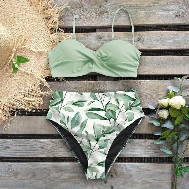 Bikini z wysokim stanem w kwiaty marki Lidia Sek